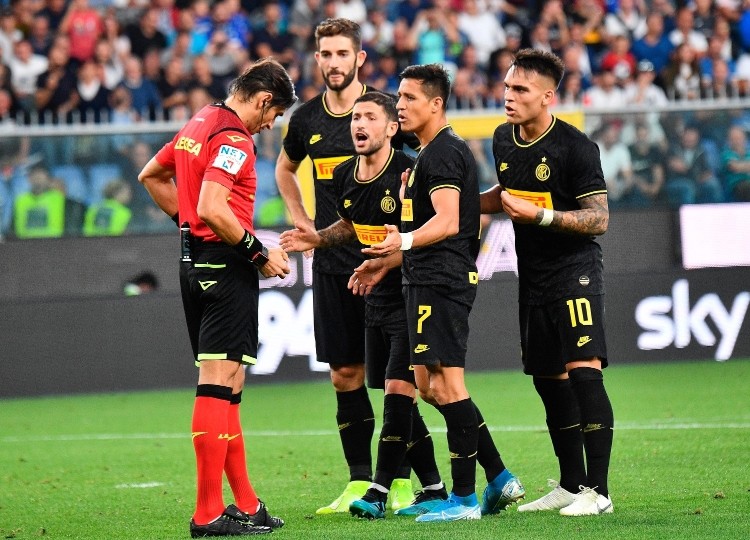  拜仁豪取联赛八连胜刷新队史最佳开局  